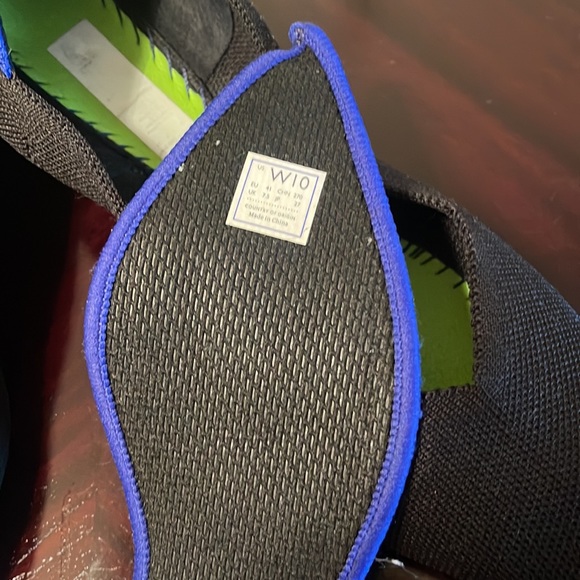 Women’s Rothy’s - Picture 2 of 4